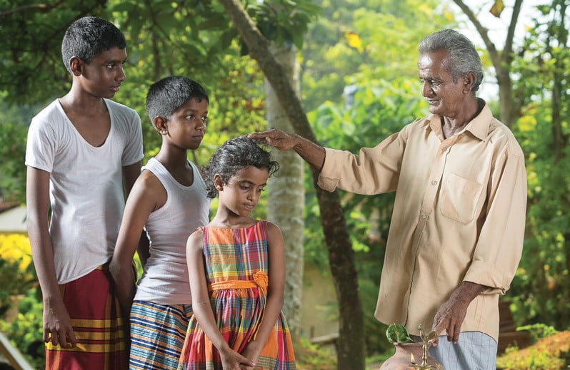අලුත් අවුරුද්දට හිස තෙල් ගෑමේ නැකත අද..