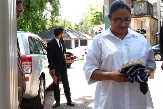 දමිතා සහ සැමියා CID අත්අඩංගුවට