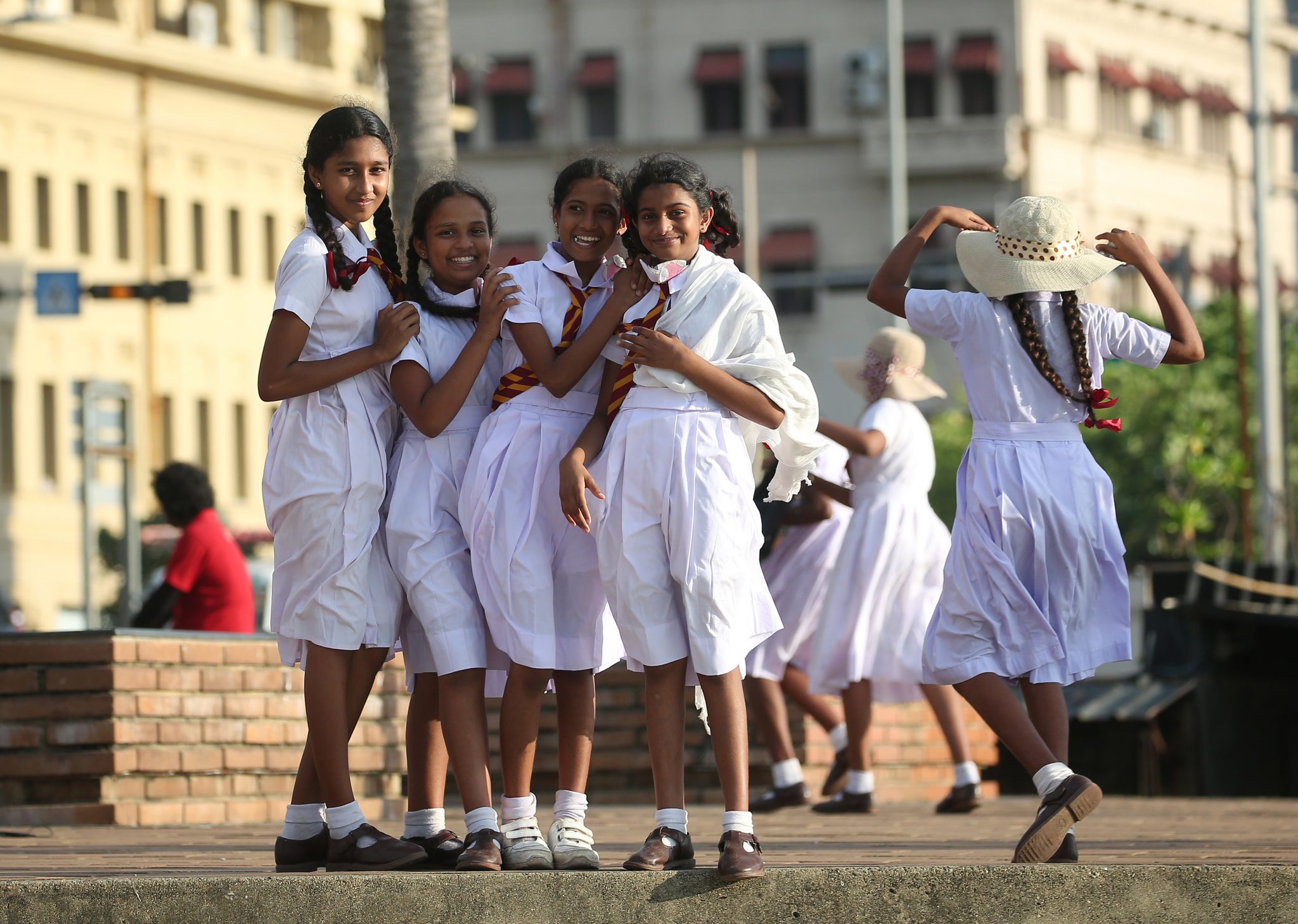 පළමු පාසල් වාරය අදින් අවසන්