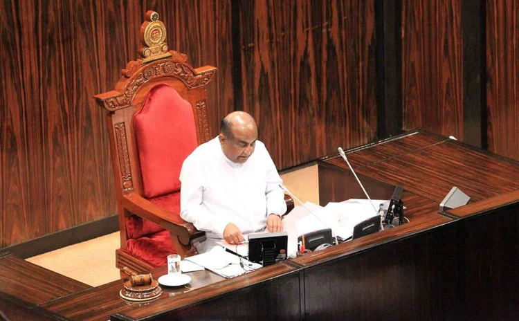 උකස්, කල්බදු මූල්‍යකරණ, සමාගම් ඇතුළු පනත් රැසක් ඊයේ සිට බලාත්මකයි