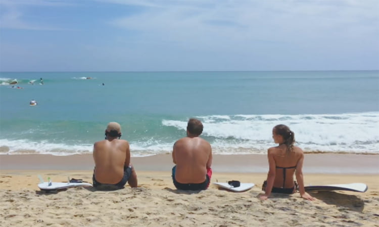 අඛණ්ඩව සිව්වන මාසයටත් දෙලක්ෂය ඉක්මවූ සංචාරකයින් පිරිසක් දිවයිනට