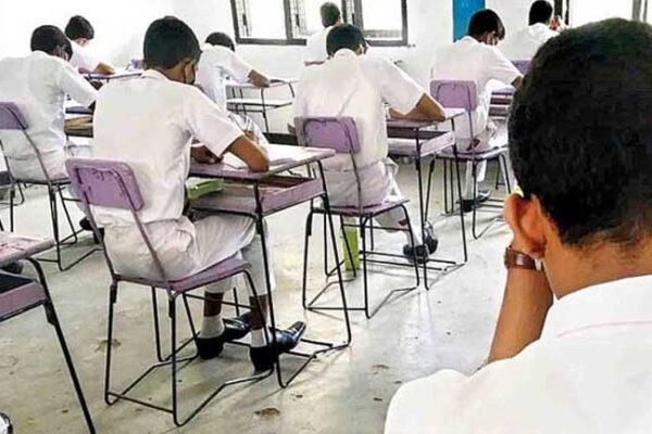 උසස් පෙළ විභාගයට පෙනීසිටින අපේක්ෂකයින්ට විශේෂ දැනුම්දීමක්