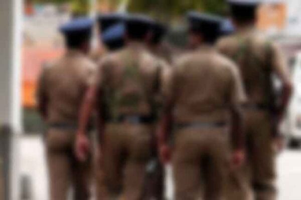 පොලිස් නිලධාරීන්ට වෙනම වැටුප් ව්යුහයක් ලබන අයවැයේදී