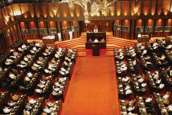 ආරක්ෂක අමාත්යාංශ වැය ශීර්ෂය වැඩි ඡන්දයෙන් සම්මත වෙයි
