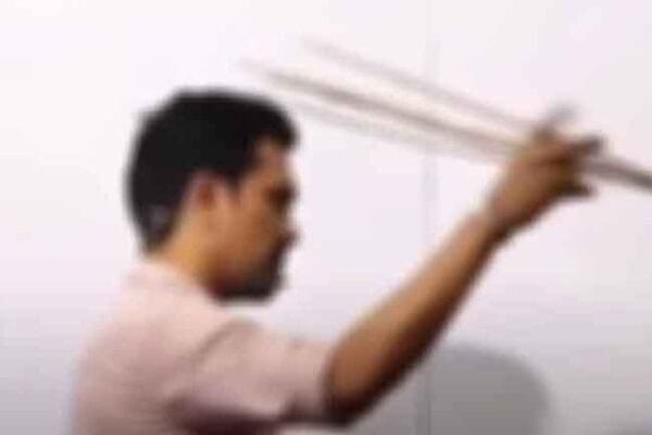 සිසුන්ට පහරදුන් ටියුෂන් ගුරුවරයාට විදෙස් ගමන් තහනමක්