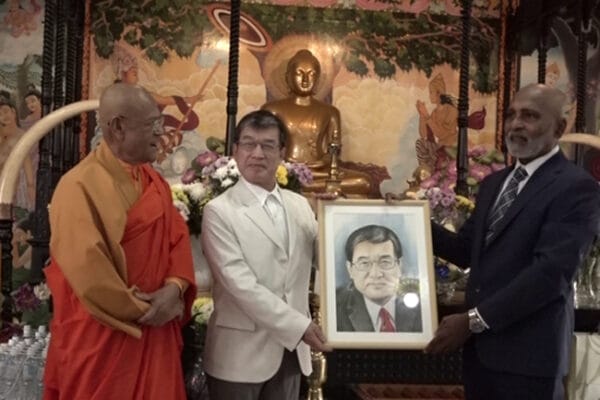 ශ්රී ලංකාවේ නව ජපන් තානාපති පූජ්ය බානගල උපතිස්ස හිමි බැහැදකී