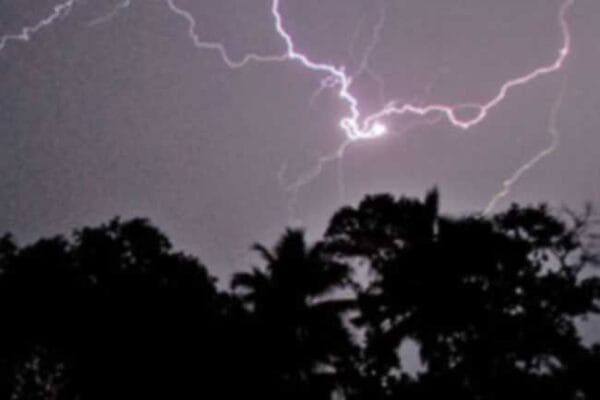 ප්රබල අකුණු පිළිබඳව අවවාදාත්මක නිවේදනයක්