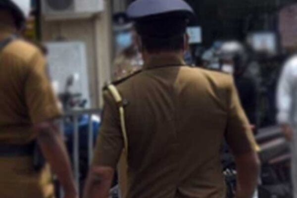 කොච්චිකඩේ පාළු ඉඩමක පුද්ගල මළසිරුරක්