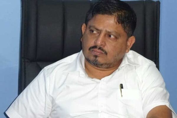 අයවැයට පක්ෂව ඡන්දය දුන් විපක්ෂ මන්ත්රීගෙන් පැහැදිලි කිරීමක්