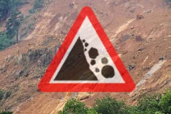 දිස්ත්රික්ක කිහිපයක් සඳහා නායයාම් අනතුරු ඇඟවීම් නිකුත් කෙරේ